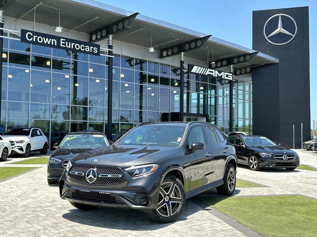 new 2025 Mercedes-Benz GLC 300 car, priced at $57,485