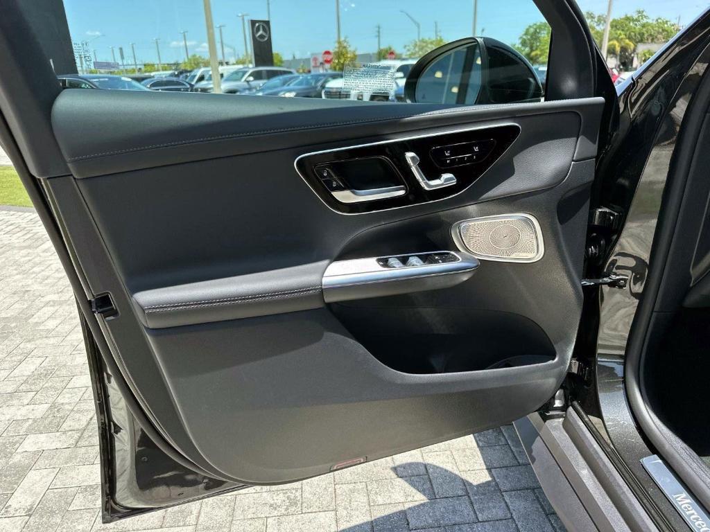 new 2025 Mercedes-Benz GLC 300 car, priced at $57,485