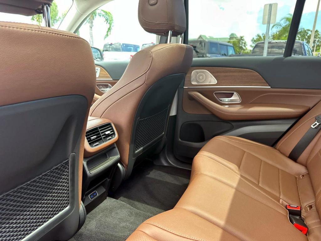 new 2025 Mercedes-Benz GLE 450e car, priced at $79,010