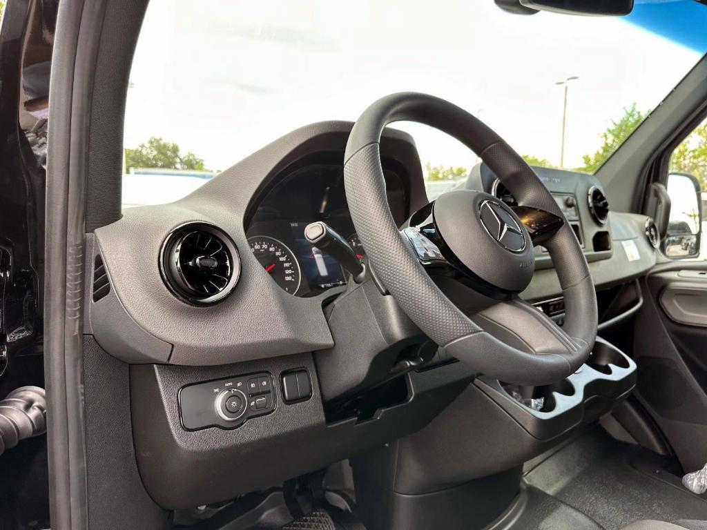new 2025 Mercedes-Benz Sprinter 3500 car, priced at $77,144