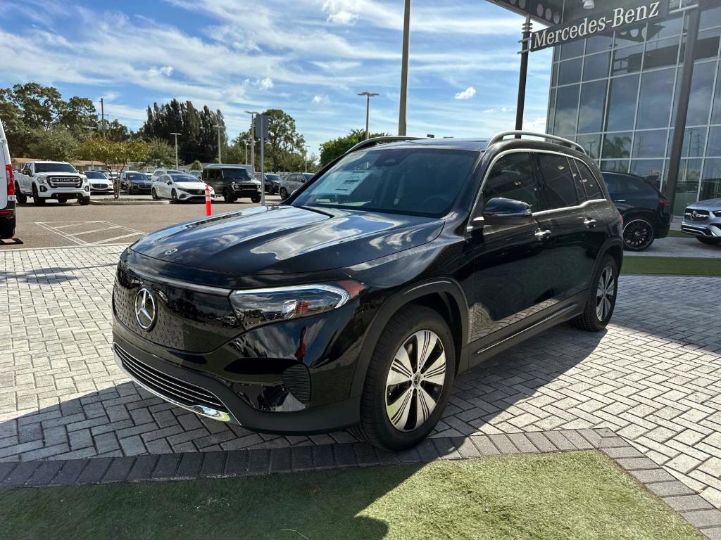 new 2024 Mercedes-Benz EQB 300 car, priced at $59,295