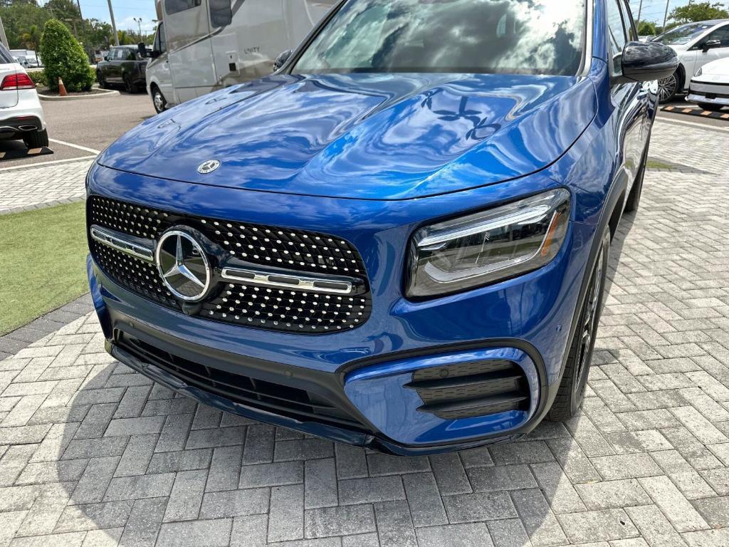 new 2024 Mercedes-Benz GLB 250 car, priced at $53,670