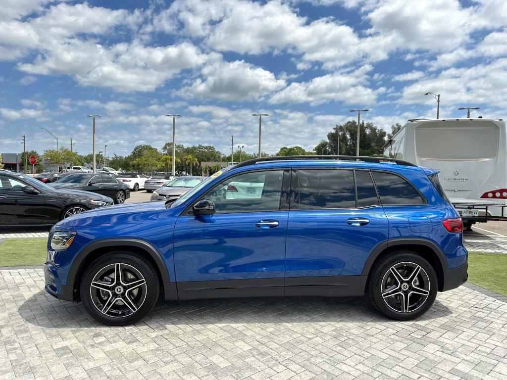 new 2024 Mercedes-Benz GLB 250 car, priced at $53,670