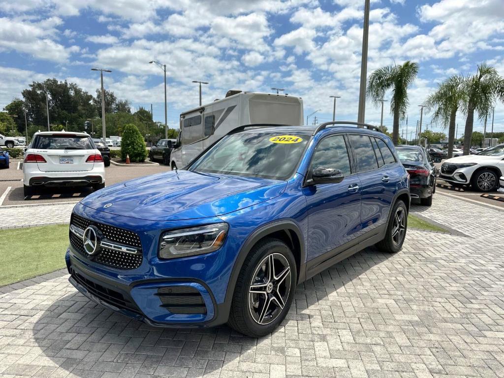 new 2024 Mercedes-Benz GLB 250 car, priced at $53,670