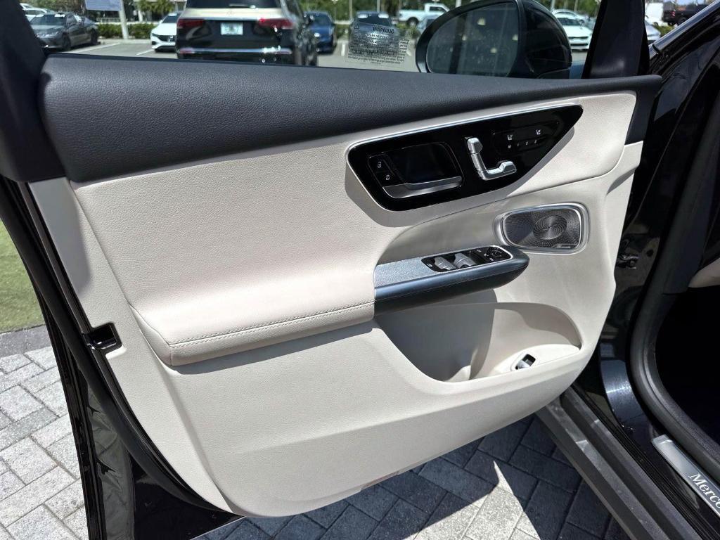 new 2025 Mercedes-Benz GLC 300 car, priced at $57,535