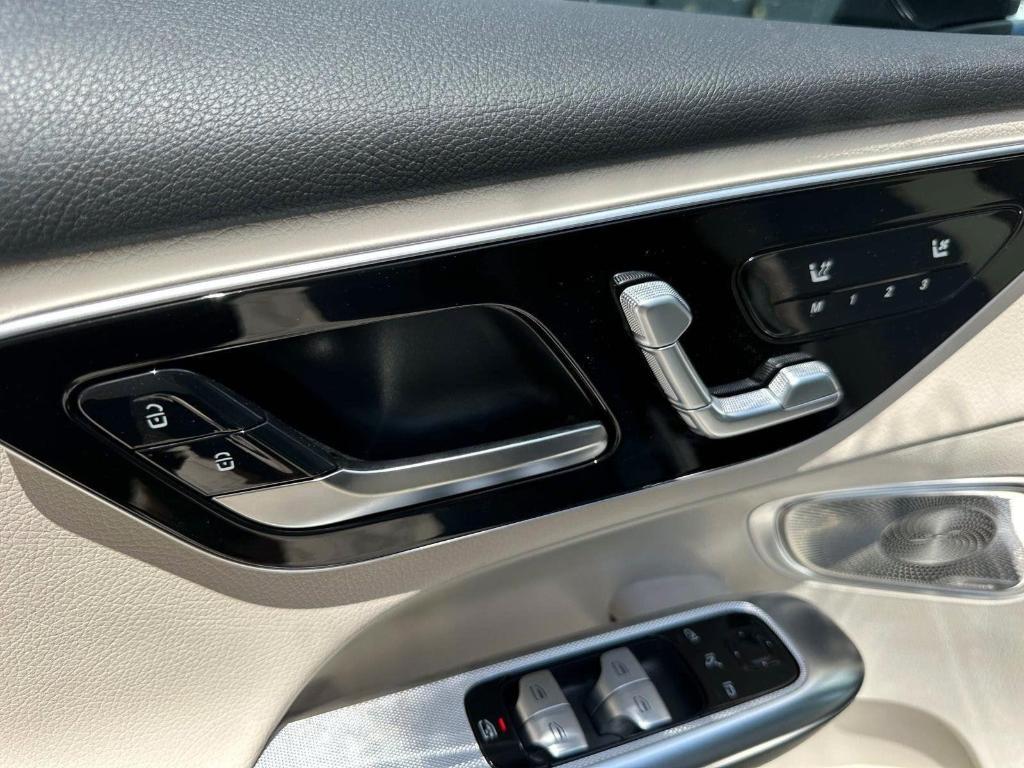 new 2025 Mercedes-Benz GLC 300 car, priced at $57,535