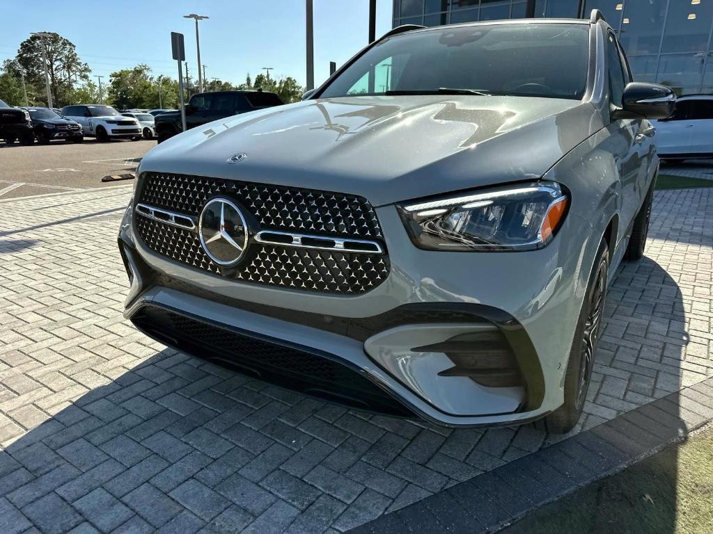 new 2025 Mercedes-Benz GLE 450 car, priced at $85,630