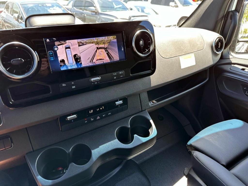 new 2025 Mercedes-Benz Sprinter 2500 car, priced at $78,173