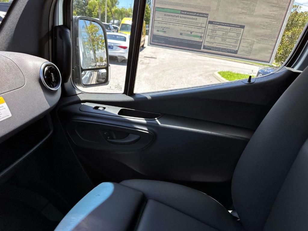 new 2025 Mercedes-Benz Sprinter 2500 car, priced at $78,173