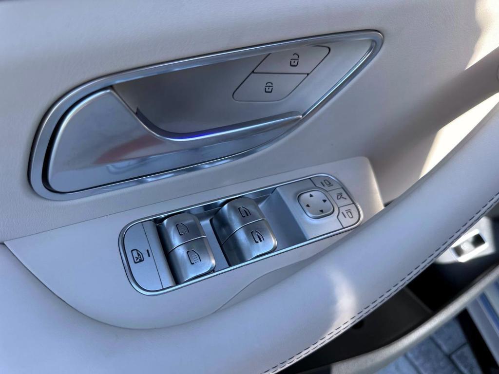 new 2025 Mercedes-Benz AMG GLE 63 car, priced at $148,150