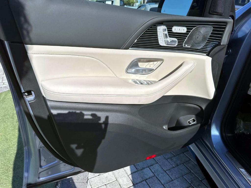 new 2025 Mercedes-Benz AMG GLE 63 car, priced at $148,150