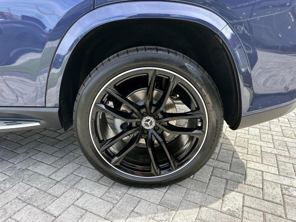 new 2026 Mercedes-Benz GLS 450 car, priced at $106,525