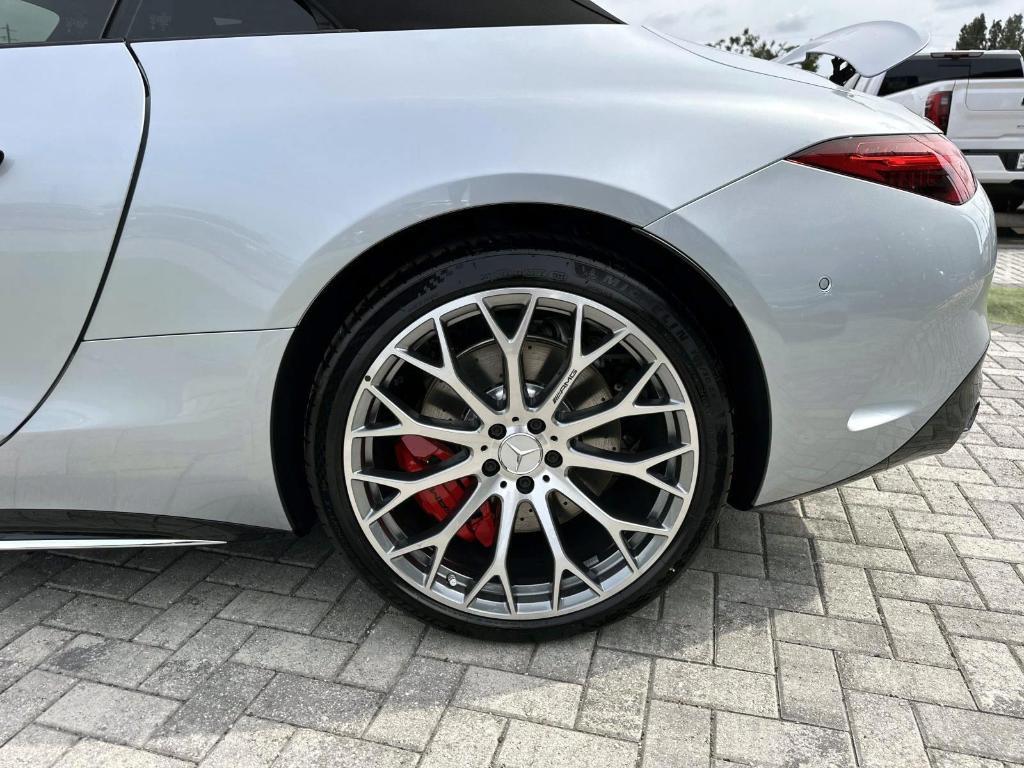 new 2026 Mercedes-Benz AMG SL 55 car, priced at $153,250