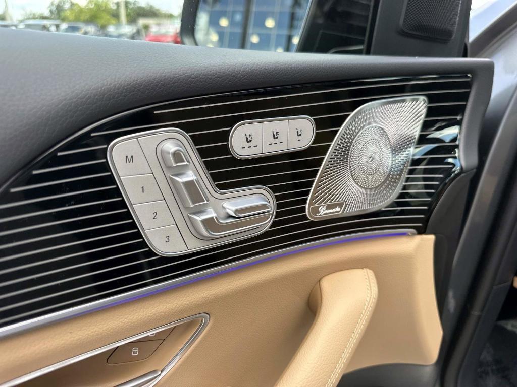 new 2026 Mercedes-Benz GLS 580 car, priced at $120,885