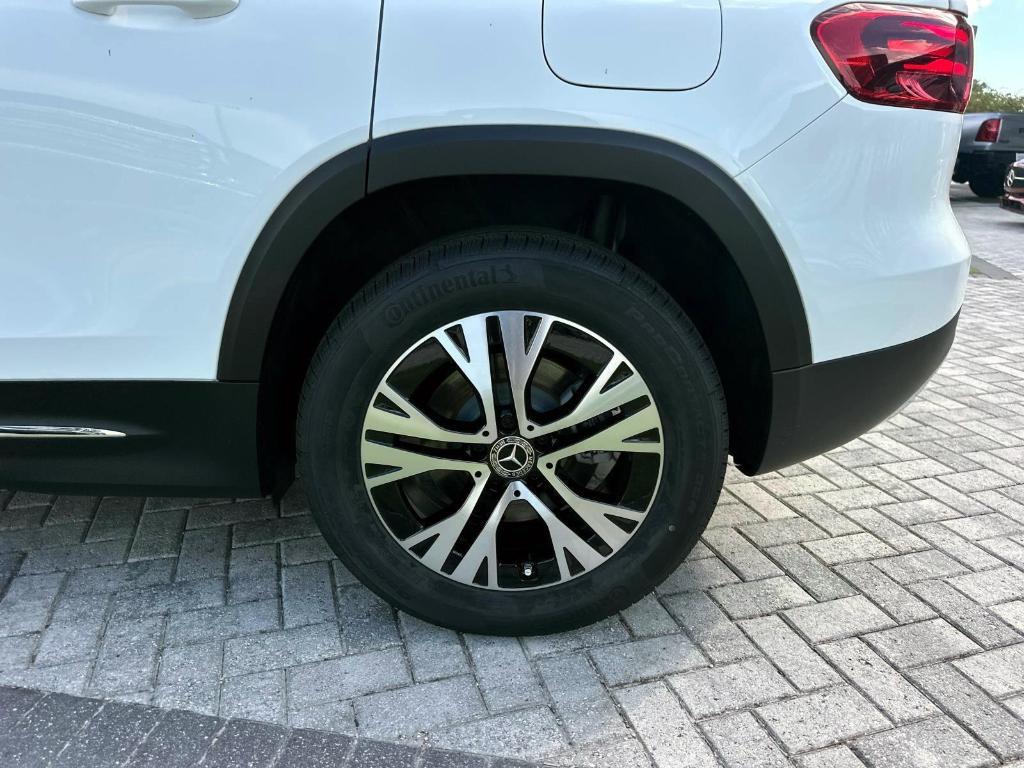 new 2025 Mercedes-Benz GLB 250 car, priced at $49,460