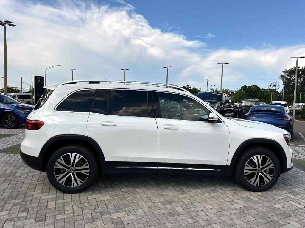 new 2025 Mercedes-Benz GLB 250 car, priced at $49,460