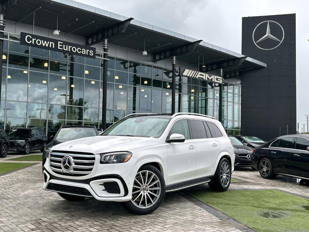new 2025 Mercedes-Benz GLS 450 car, priced at $96,815