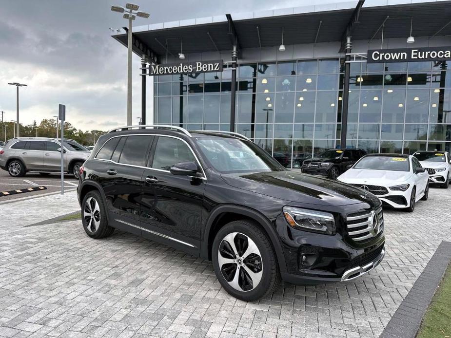 new 2024 Mercedes-Benz GLB 250 car, priced at $51,815