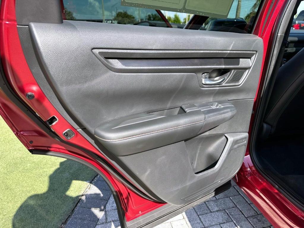 used 2025 Honda CR-V Hybrid car, priced at $34,996