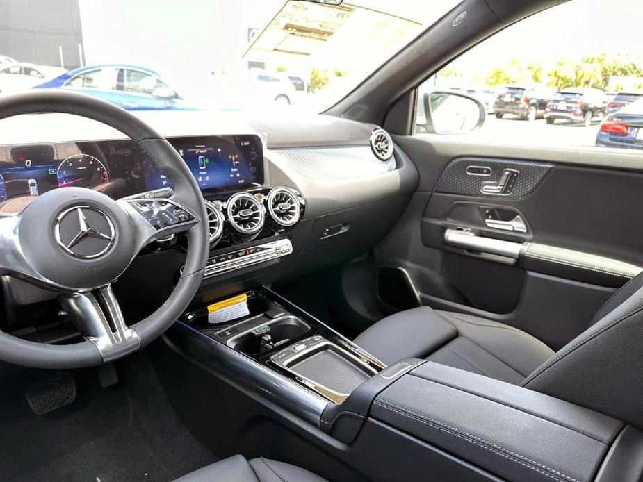 new 2025 Mercedes-Benz GLA 250 car, priced at $48,375