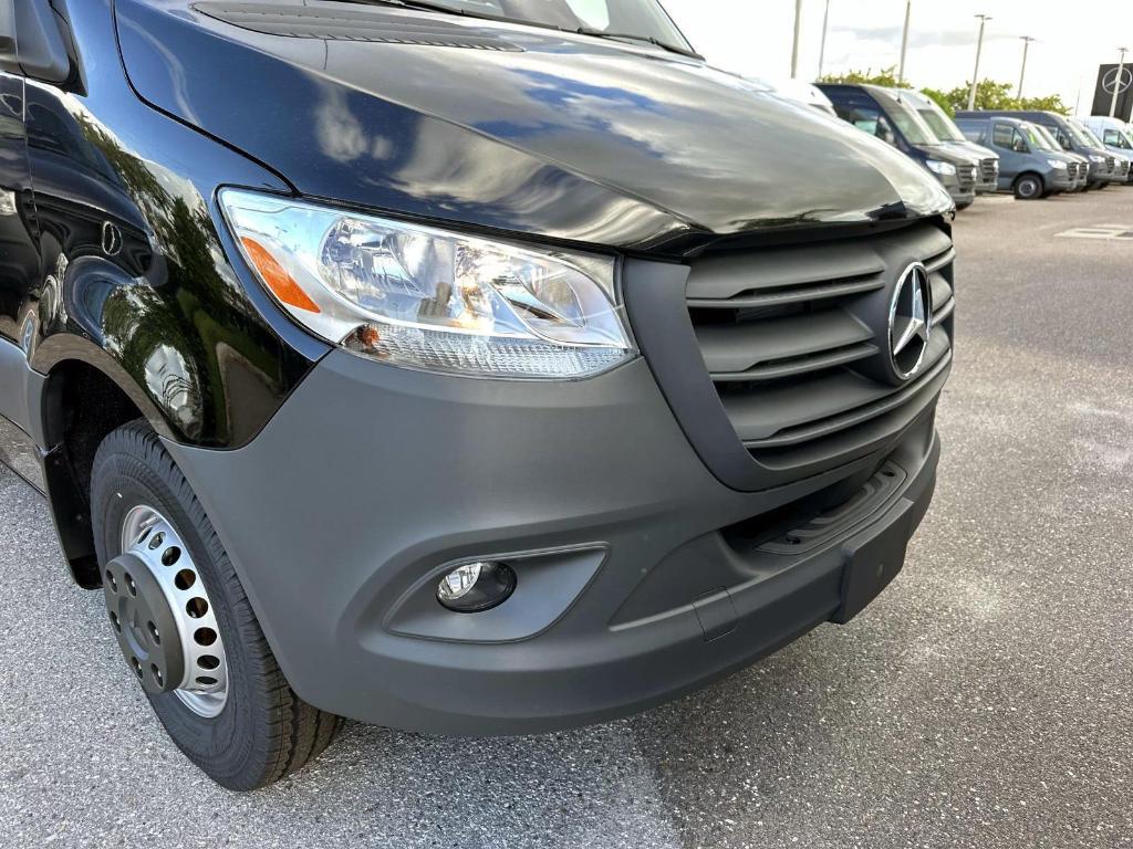 new 2025 Mercedes-Benz Sprinter 3500 car, priced at $77,144