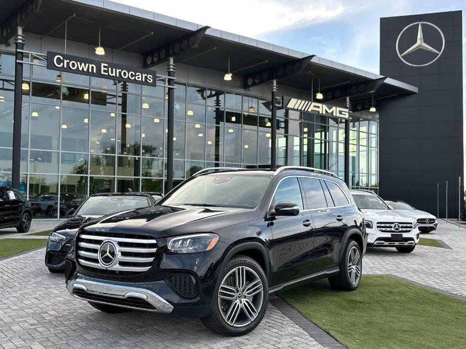 new 2025 Mercedes-Benz GLS 450 car, priced at $92,275