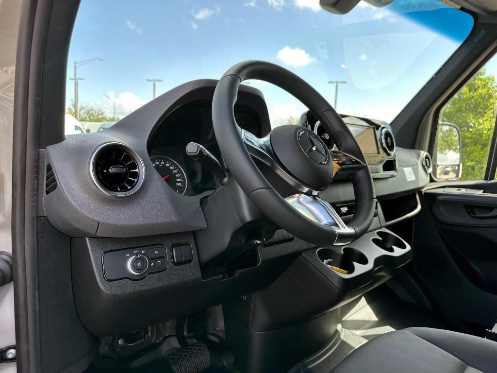 new 2025 Mercedes-Benz Sprinter 2500 car, priced at $66,888