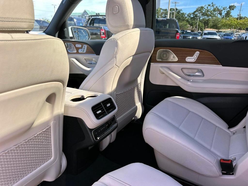 new 2025 Mercedes-Benz GLS 450 car, priced at $91,775