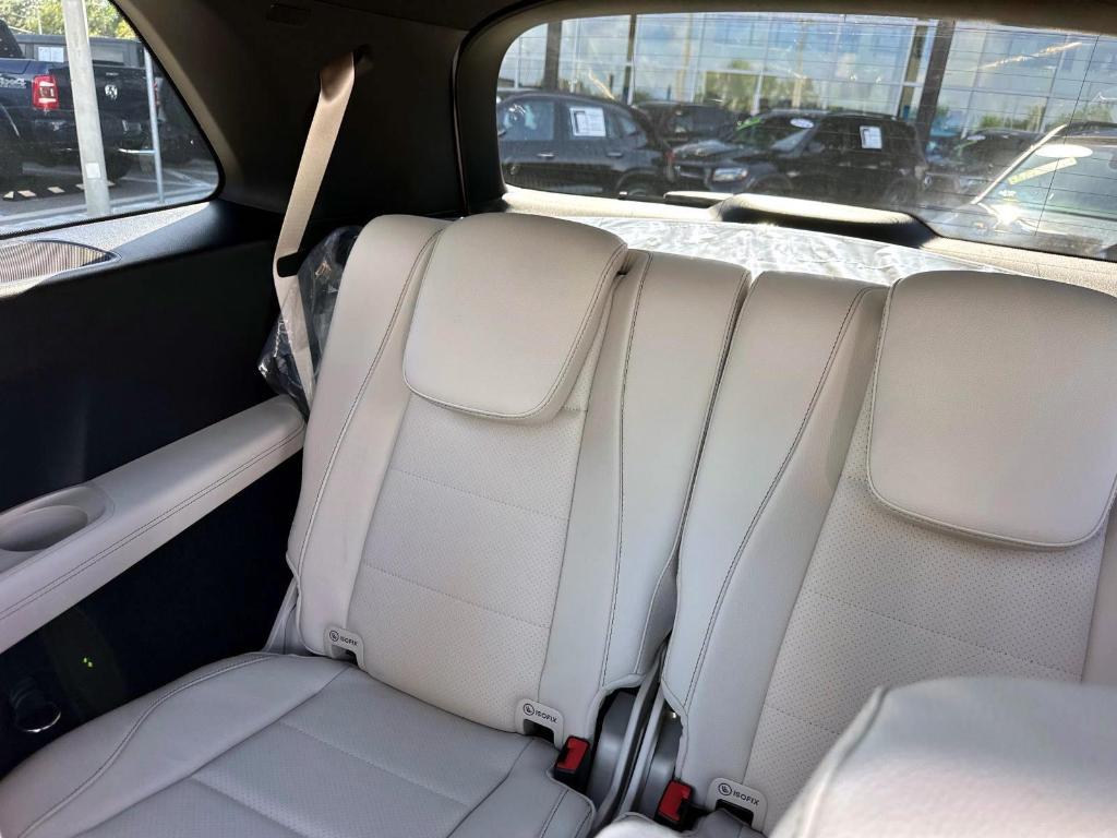 new 2025 Mercedes-Benz GLS 450 car, priced at $91,775