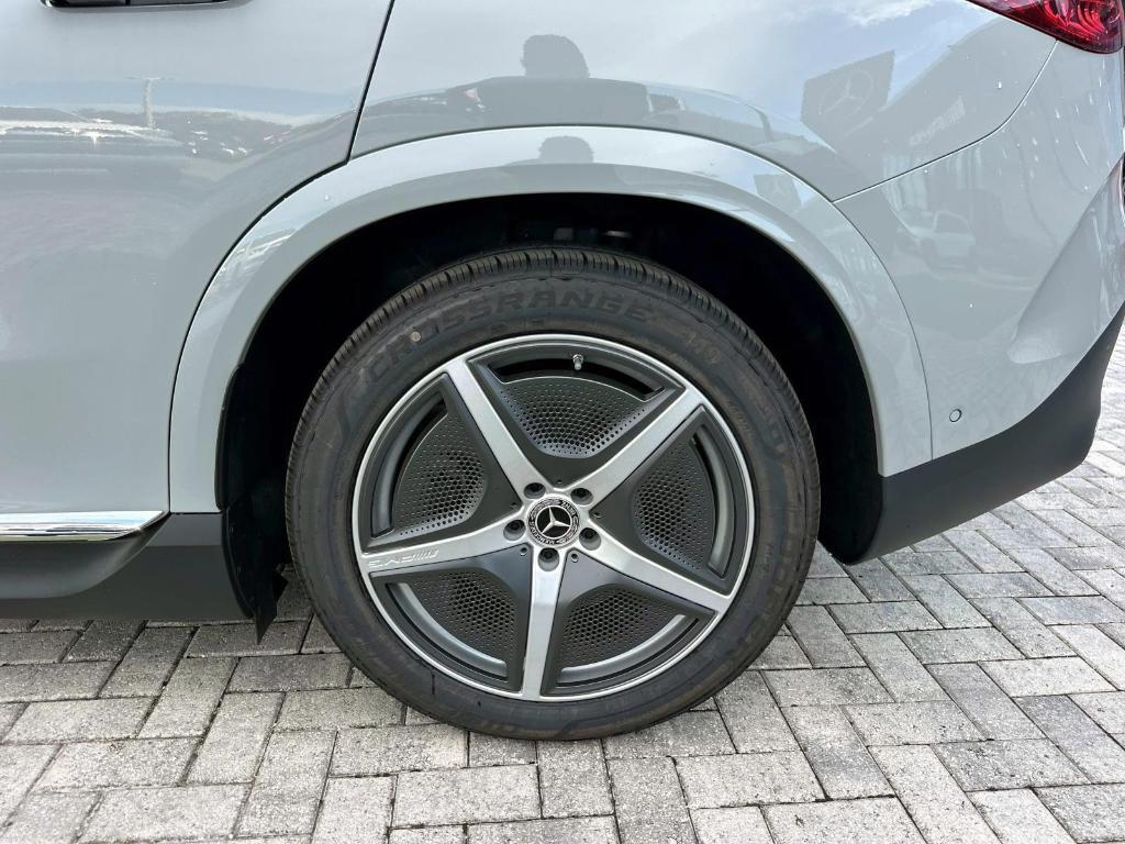 new 2026 Mercedes-Benz EQE 320 car, priced at $75,300