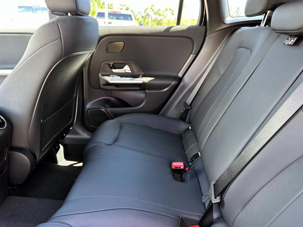 new 2025 Mercedes-Benz GLA 250 car, priced at $45,845