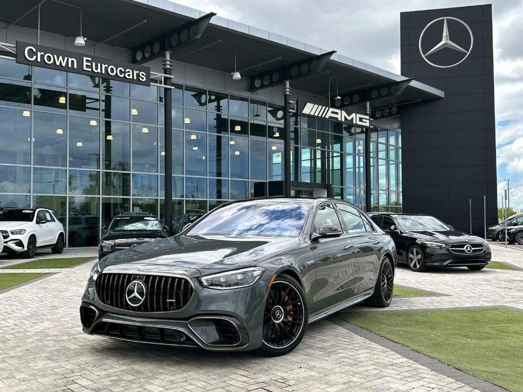 new 2025 Mercedes-Benz AMG S 63 E car, priced at $246,620