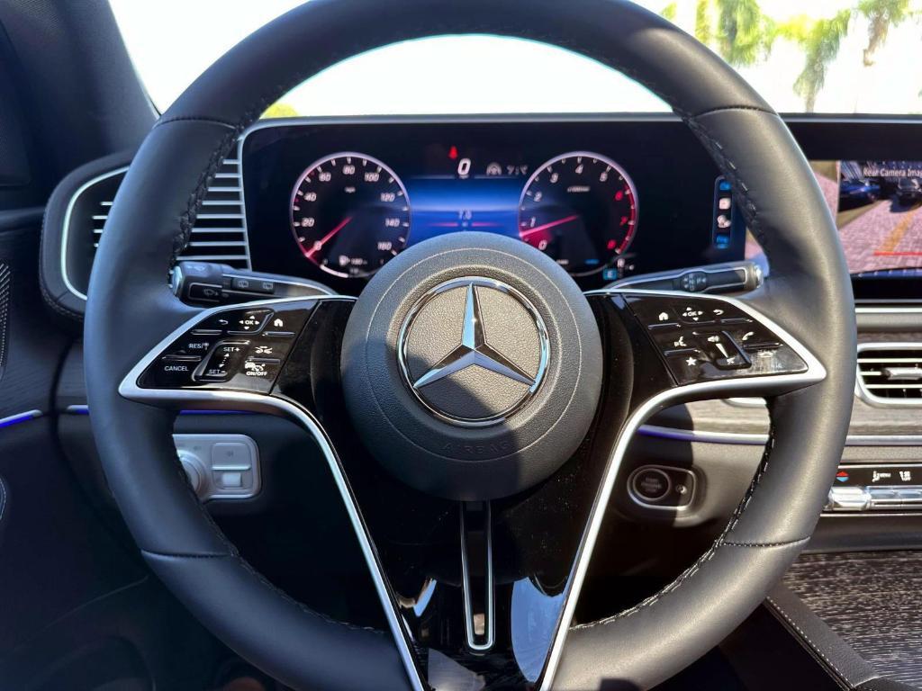 new 2025 Mercedes-Benz GLS 450 car, priced at $91,945