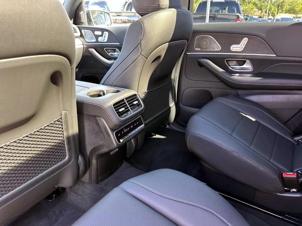 new 2025 Mercedes-Benz GLS 450 car, priced at $91,945