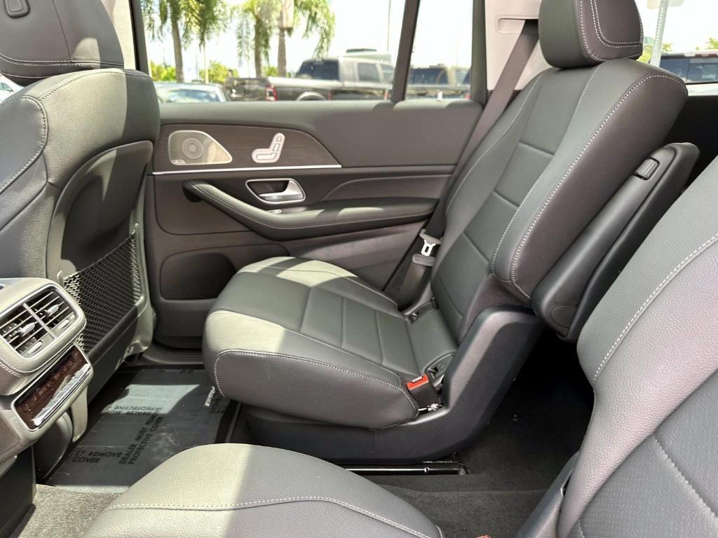 new 2026 Mercedes-Benz GLS 450 car, priced at $96,265