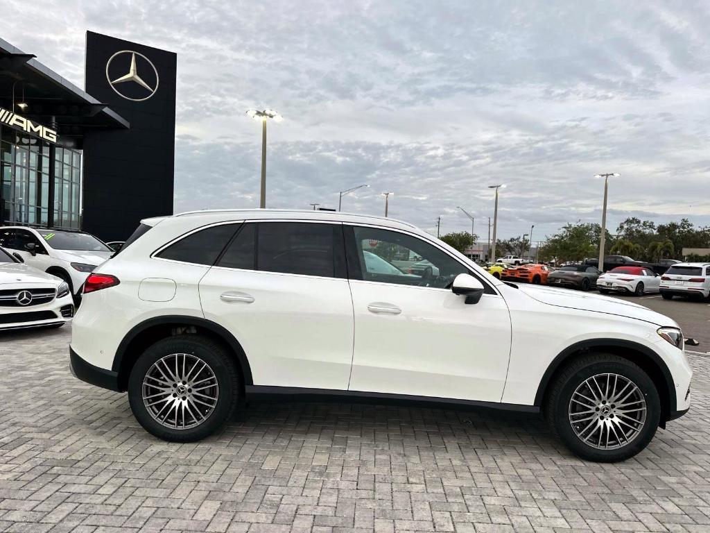 new 2025 Mercedes-Benz GLC 300 car, priced at $52,885