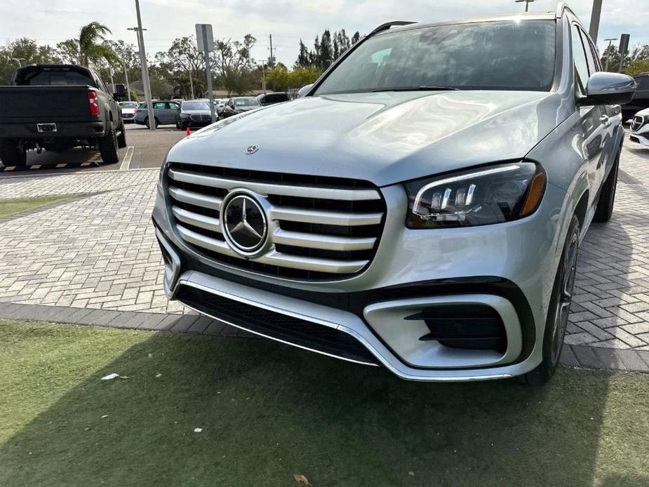 new 2025 Mercedes-Benz GLS 450 car, priced at $95,365