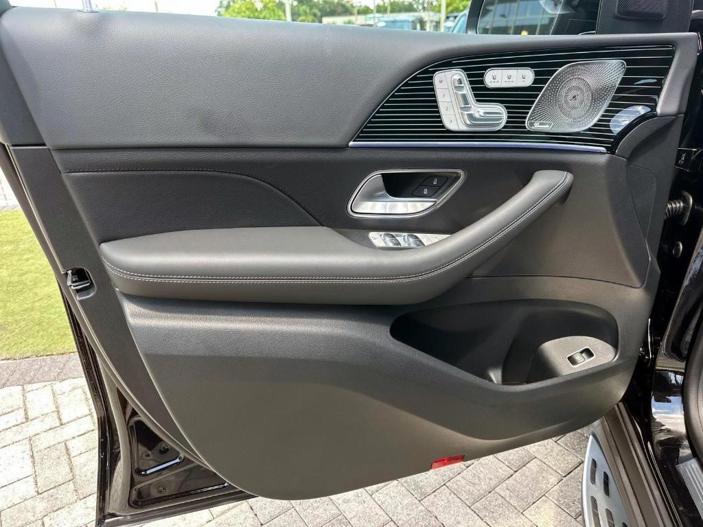 new 2026 Mercedes-Benz GLE 450 car, priced at $86,045