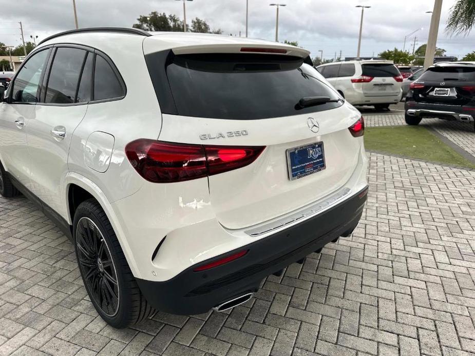 new 2025 Mercedes-Benz GLA 250 car, priced at $52,930