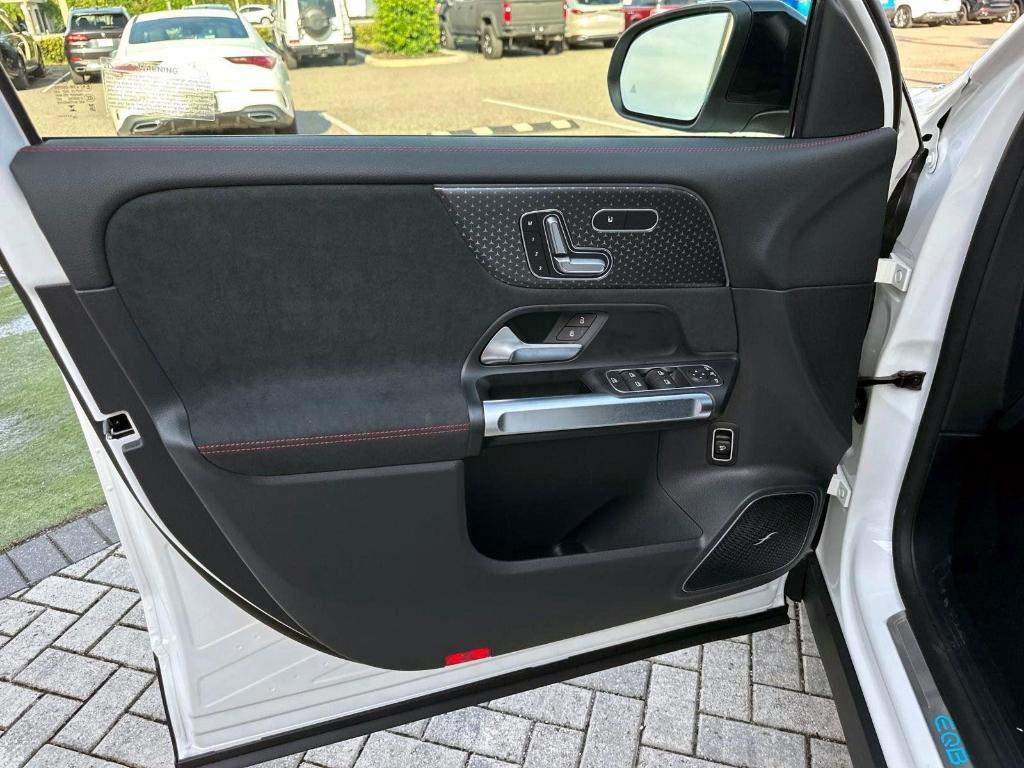 new 2024 Mercedes-Benz EQB 250 car, priced at $63,675