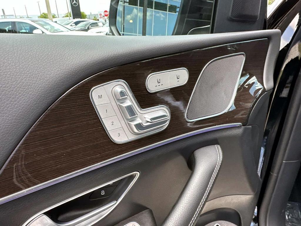 new 2025 Mercedes-Benz GLE 450e car, priced at $77,170