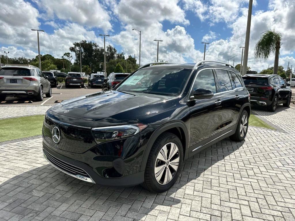 new 2024 Mercedes-Benz EQB 300 car, priced at $61,575