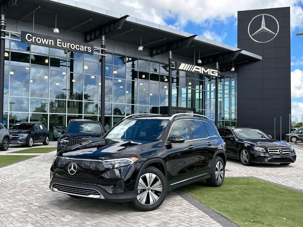 new 2024 Mercedes-Benz EQB 300 car, priced at $61,575