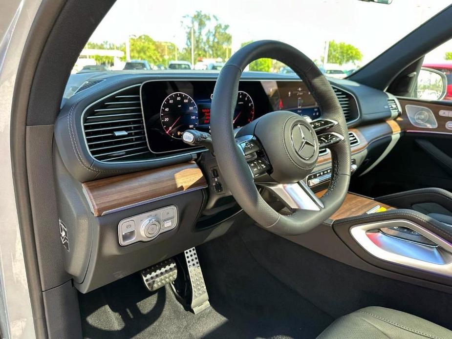 new 2025 Mercedes-Benz GLS 450 car, priced at $95,365