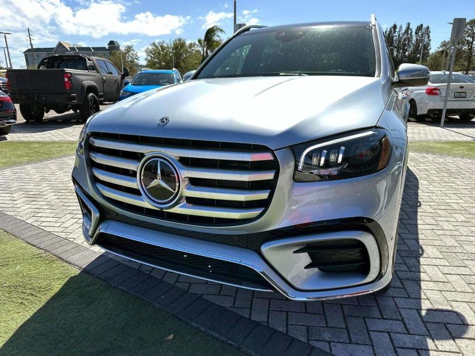 new 2025 Mercedes-Benz GLS 450 car, priced at $95,365