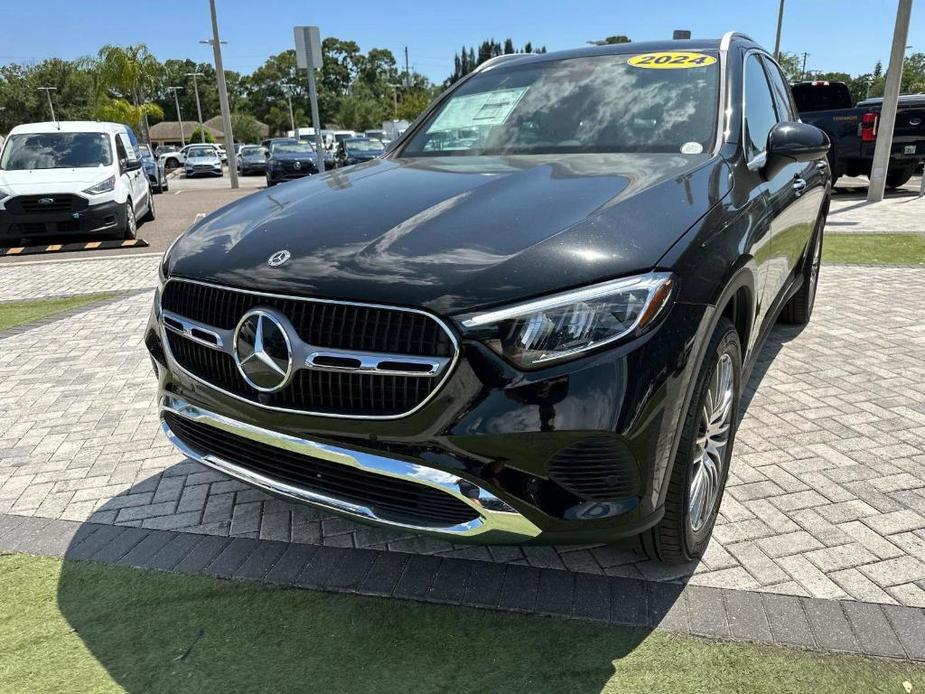 new 2024 Mercedes-Benz GLC 300 car, priced at $53,415