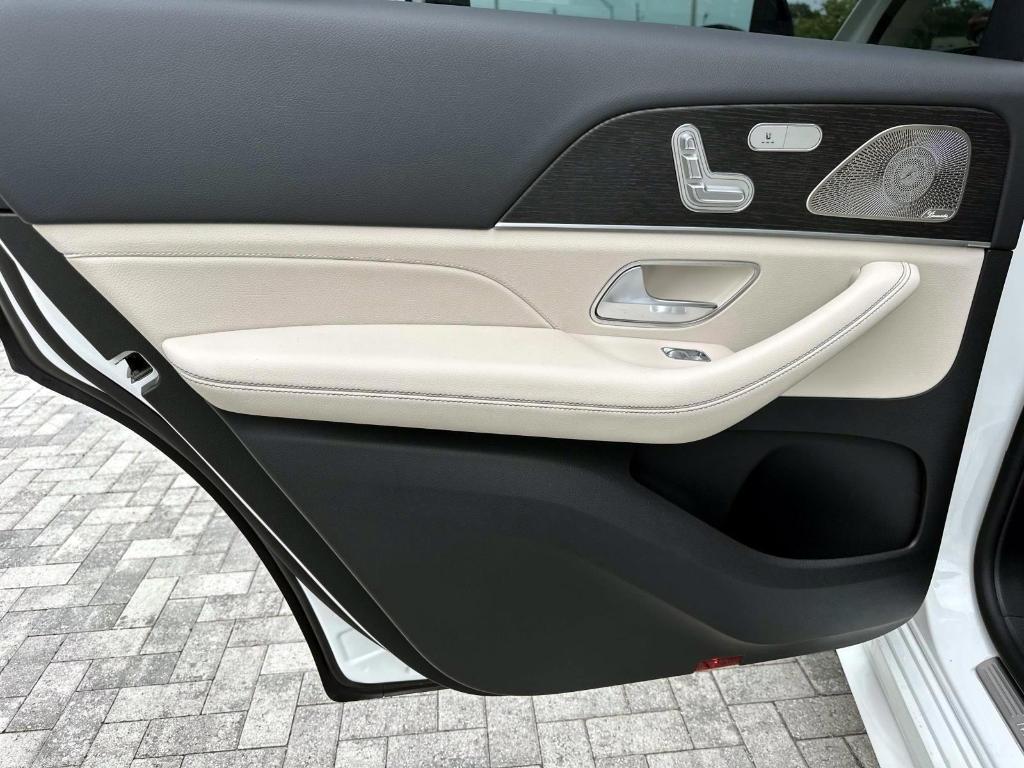 new 2026 Mercedes-Benz GLS 450 car, priced at $99,365