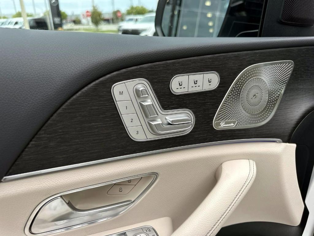 new 2026 Mercedes-Benz GLS 450 car, priced at $99,365