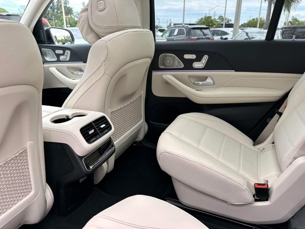 new 2026 Mercedes-Benz GLS 450 car, priced at $99,365