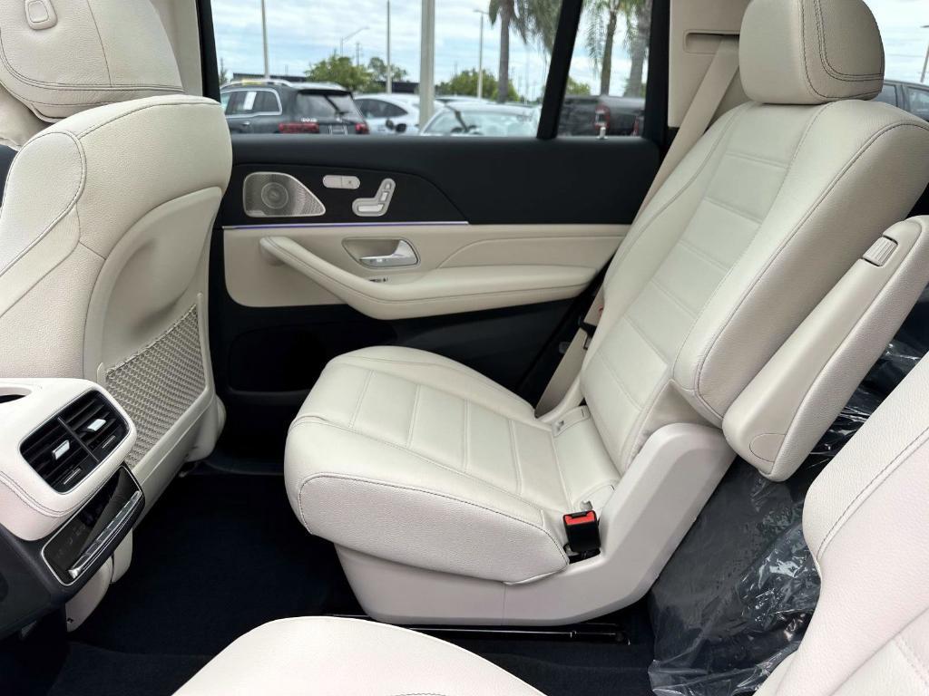 new 2026 Mercedes-Benz GLS 450 car, priced at $99,365